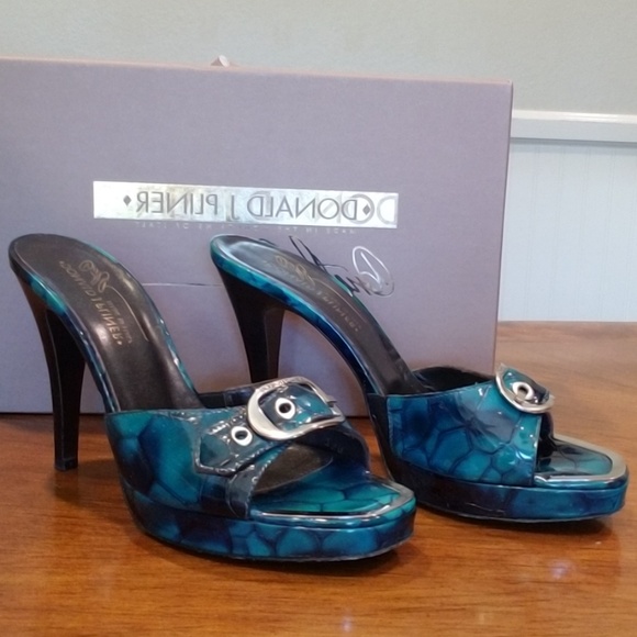 Donald J. Pliner Shoes - Teal Donald j Pliner heels